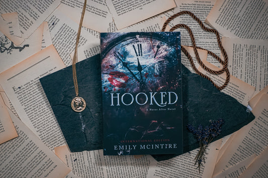 Hooked - Emily McIntire