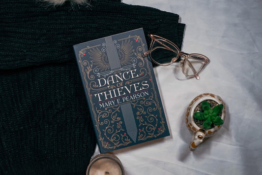 Dance of Theives - Mary E Pearson